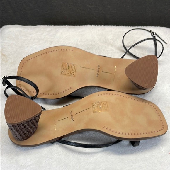 Dolce Vita Black Heels‎ with Ankle Strap - Picture 8 of 9